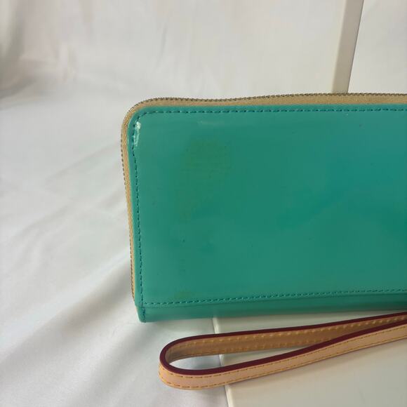 Dooney & Bourke Patent Leather Aqua Blue Zip Wristlet Wallet Clutch Turquoise - Picture 11 of 14